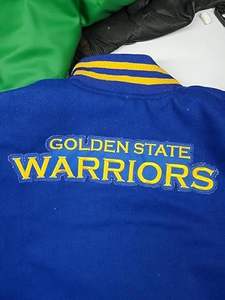 Chaqueta Universitaria Personalizada 2025 OEM Unisex, Formal, Transpirable, con Mangas de Cuero, Impermeable y Ecológica, al por Mayor - Product Image 2