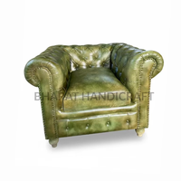 Canapé Chesterfield classique traditionnel de qualité supérieure avec design convertible en cuir véritable, confort luxueux, pieds en bois massif