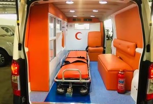 Filet utilisé utilisé 2024 Nissan Urvan Ambulance pour outils et équipements médicaux