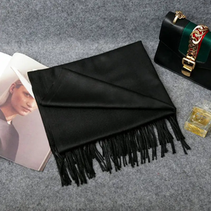 Nouveau design écharpe créateur de mode confort Version coréenne de l'écharpe d'hiver pour femmes de haute qualité - Product Image 2