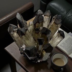 Vente en gros de spécimens de grappes de quartz fumé naturel, écologiques et faits à la main |   Cristal de guérison minéral, énergie de mise à la terre, décoration intérieure - Product Image 1