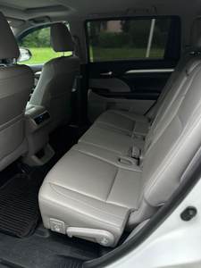 Toyota Highlander XLE 2018 Usada con Todas las Opciones - Product Image 3