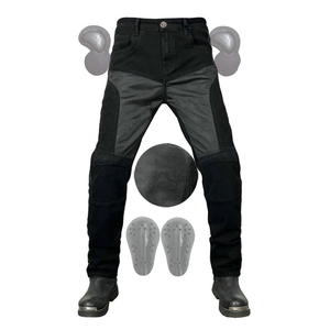 Jeans en denim pour motards noirs avec des zones renforcées pour plus de protection et de style, avec un tissu confortable de haute qualité - Product Image 1