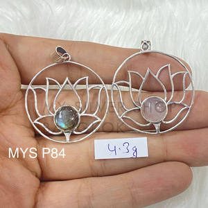 Colgante de Loto en Plata de Ley 925 con Piedra Preciosa Natural, Regalo para Ella - Product Image 1