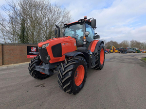 Tracteur Kubota neuf et d'occasion M6-132 25cv 30cv 35cv 40cv avec chargeur frontal et chargeur arrière - Product Image 2