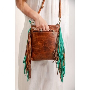 Bolso bandolera de cuero de piel sintética de estilo occidental único para mujer, bolso lateral de estilo Vintage de piel de color en relieve para mujer - Product Image 4