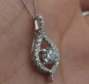 Colgante de Plata de Ley 925 con Diamantes Redondos, Claridad VS+, Collar de Diamantes de Plata de Ley 925, Regalo para Ella - Product Image 4