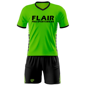 Uniformes de Fútbol Retro Personalizados de Alta Calidad, Camisetas de Fútbol para Hombre, Pantalones Cortos de Spandex/Poliéster, Ligeros y Modernos - Product Image 6
