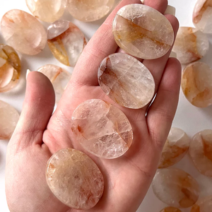 Feng Shui Style Crystal Thumb Stone Cuarzo de fuego natural para curar y preocuparse Técnica de pulido de Palma - Product Image 4