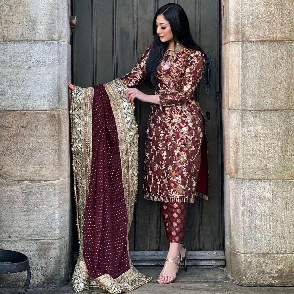 Indian Jamawar Elegant Embroidered Dress Accessories