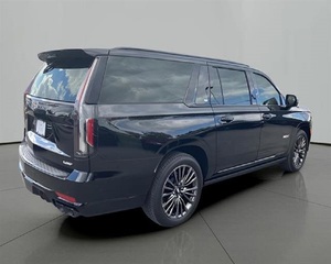 Escalade ESV Sport Platinum SUV 2024 Usado con Bajo Kilometraje, LISTO PARA ENVIAR - Product Image 3