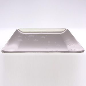 Bandeja cuadrada de plata cromada de 14 pulgadas para servir, copos de nieve florales con estilo, Plato decorativo grabado para fiesta, postre, Buffet, plato de vino - Product Image 3