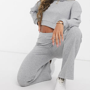 Conjunto Deportivo de Invierno 2025 de Alta Calidad con Capucha, Diseño Sólido y Corte Acampanado, Transpirable, de Manga Larga, para Mujer - Product Image 6