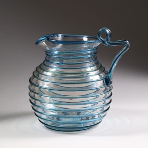 Carafe à eau en verre transparent au design unique TQC pour l'eau et le vin - Luxe moderne fait main, capacité >1L, carafe décorative pour la table de cuisine - Product Image 4