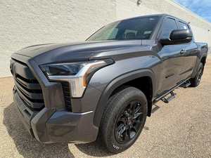 Toyota Tundra SR5 2025 SUV Gris, Faros LED, Transmisión Automática, Neumáticos R19, Motor de Gasolina, 5 Asientos, Interior de Tela - Product Image 5