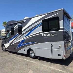 Camping-car diesel de classe C Thor Motor Coach Tiburon Sprinter à vendre - Product Image 3