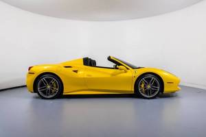 Voitures décapotables Ferrari 488 Spider 2dr à vendre d'occasion Beau feu de conduite RWD Sièges intérieurs en cuir ACC Cruise - Product Image 2
