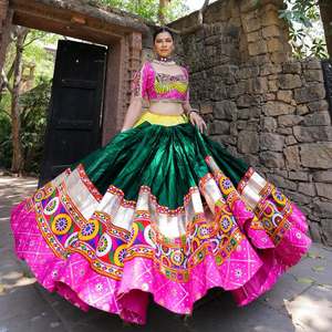 Nouveau Lehenga Choli de créateur en tissu de coton mousseline épais avec imprimé numérique et travail de miroir, séchage rapide, idéal pour les fêtes et les mariages - Product Image 1