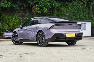 Xpeng P7 + ไฟฟ้า AWD ซีดาน602กม. 5ประตู5-seater ซีดานใหม่รถไฟฟ้าผู้ผลิตจีน - Product Image 6