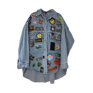 Veste en jean unisexe à manches longues et capuche en polaire délavée personnalisée pour femme - Product Image 4