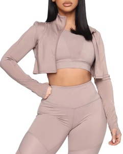 Venta al por mayor elegante de moda de las mujeres de compresión conjunto de secado rápido de más tamaño antiarrugas conjunto de yoga con diseño de color personalizado - Product Image 1