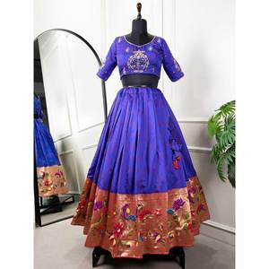 Elegante Lehenga Choli con Bordado Jacquard en Azul Zari, Ropa de Boda - Product Image 4