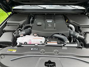 เล็กซัส GX 550 ปี 2024 เครื่องยนต์ V6 ทวินเทอร์โบ ระบบขับเคลื่อน 4 ล้อแบบฟูลไทม์ ไม่ได้ดัดแปลง ระบบล็อคเฟืองท้ายกลาง เบาะหนัง พวงมาลัยซ้าย ไฟหน้าอัตโนมัติ ระบบควบคุมความเร็วอัตโนมัติแบบแปรผัน (ACC) - Product Image 4