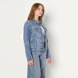 Nouvelle veste en jean pour femmes avec logo personnalisé à la mode, coupe moderne, parfaite pour un look décontracté sans effort à la mode au quotidien - Product Image 2