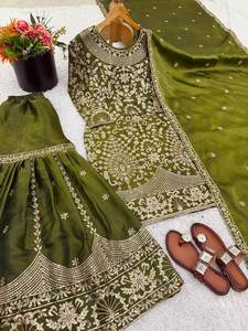 Ensemble haut et palazzo Gmy Silk avec broderie lourde et séquence de codage, et dupatta Gmy Silk avec broderie et séquence de codage - Product Image 4