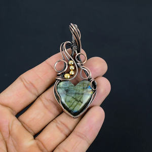 Génial fait à la main en métal laiton plaqué or pendentif Labradorite forme de coeur 20To25mm pour ensemble de bijoux de mode et cadeau d'anniversaire - Product Image 5