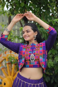 Women's Wedding & Party Wear Fancy Heavy Chinon Lehenga Choli Stitched Embossed Quick Dry Traditional Style From India - Product Image 3