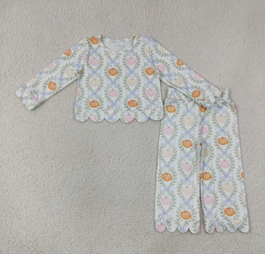Conjuntos de ropa de otoño para bebés niñas con estampado de flores, calabazas y cuadros, top y pantalones acampanados con ribete festoneado - Product Image 1