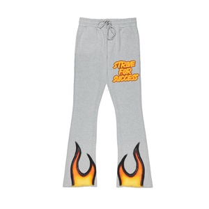 Survêtement décontracté pour hommes pantalon évasé avec logo personnalisé sérigraphie pull à capuche pantalon de survêtement gris empilé 100% coton - Product Image 2