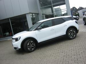 "2024 Ford Explorer 4x4 SUV อัตโนมัติสีขาวพร้อมที่นั่งภายในผ้าสีเข้มและยาง R20จัดส่งฟรี" - Product Image 3