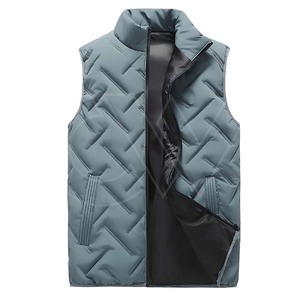 Venta al por mayor de invierno grueso cuello vuelto al aire libre chaqueta para hombre chaleco y chalecos - Product Image 1
