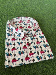 เสื้อเชิ้ตผู้ชายสำหรับฤดูร้อนและฤดูใบไม้ร่วง ผลิตแบบ ODM บรรจุภัณฑ์แยกชิ้น ผ้าฝ้ายพิมพ์ลาย เสื้อเชิ้ตผู้ชายลำลอง ปกติดกระดุม ผลิตแบบ ODM - Product Image 3