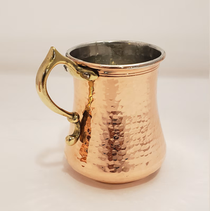 Mug à boire incurvé en cuivre martelé artisanal avec une élégante poignée en laiton pour une consommation saine - Product Image 5