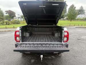 Nouvelles ventes de voitures d'occasion 2025 Toyota Hilux SR5 Cruiser 2.8DT Hybride 6AT 4x4 pick-up prêt à être expédié - Product Image 2