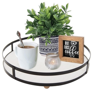 Élégant plateau de service rectangulaire en marbre blanc avec rayures dorées, parfait pour une présentation élégante et un décor sophistiqué - Product Image 3