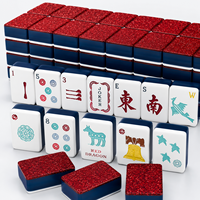 Ensemble de tuiles de mahjong américaines de luxe avec fond rouge pailleté, jeu de mélange manuel en acrylique cristallin, idéal pour un cadeau de Noël