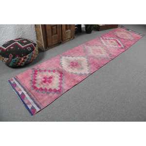 พรมตุรกีขนาด 2.5x11.5 ฟุต, พรมเฮอร์กีวินเทจ, พรมขนสัตว์สีชมพูล้วน - Product Image 2