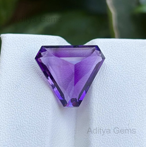 Amatista Africana natural Trillón Triángulo Piedras preciosas sueltas Jaipur Fabricante Precio al por mayor Fabricación de joyas 1mm a 50mm Púrpura - Product Image 5