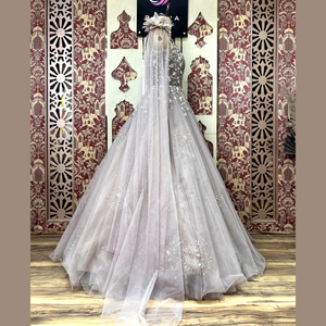 El último vestido en color dorado champán con trabajo manual pesado para novia, looks de recepción de cóctel de La India Cantidad - Product Image 5