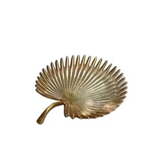 Hot Selling Gold-Finished Metal Aluminium <b>Leaf</b> Serving Tray Ornamental Hotel Tableware & Food Server for Hotels & Restaurants - Product Image 2