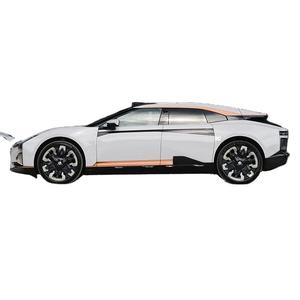 รถยนต์ไฟฟ้าแบบซีดาน ระยะทางวิ่งไกล ระบบอัจฉริยะ ระยะทางวิ่ง NEDC 601-700 กม. มอเตอร์ 200-250 กิโลวัตต์ แบตเตอรี่ 90-110 กิโลวัตต์ชั่วโมง แรงบิดสูง ยานยนต์พลังงานใหม่ - Product Image 1