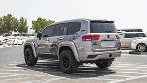 (LHD) Land Cruiser GXR 3.3D Xtreme Edition 2024 Cuir Caméra Arrière Bronze Prêt à Rouler - Product Image 5