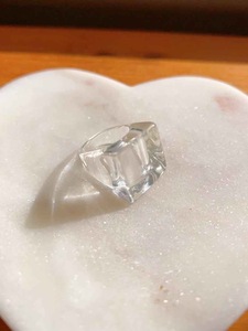 แหวนเรซิ่นอะคริลิกรูปทรงกลม แหวนทำมือ แหวนแห่งความรัก เครื่องประดับสำหรับงานปาร์ตี้ผู้หญิง ขายส่งราคาดีที่สุด - Product Image 5