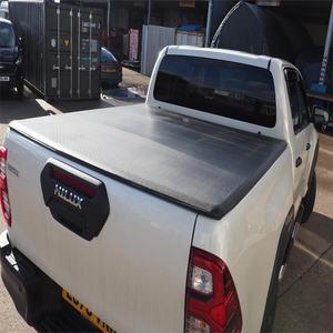 To yo ta Hilux 2016-2020 Housse de benne souple à trois plis pour Invincible, Invincible X et Icon uniquement - Product Image 6