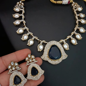 Conjunto de AD CZ Victoria chapado en oro para mujer, collares de compromiso de boda de estilo étnico de Bollywood, forma de número/cadenas de moda - Product Image 1