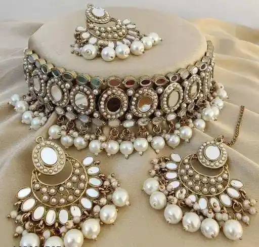 Set di collana di gioielli da sposa Kundan Choker placcato oro all'ingrosso indiano per le donne